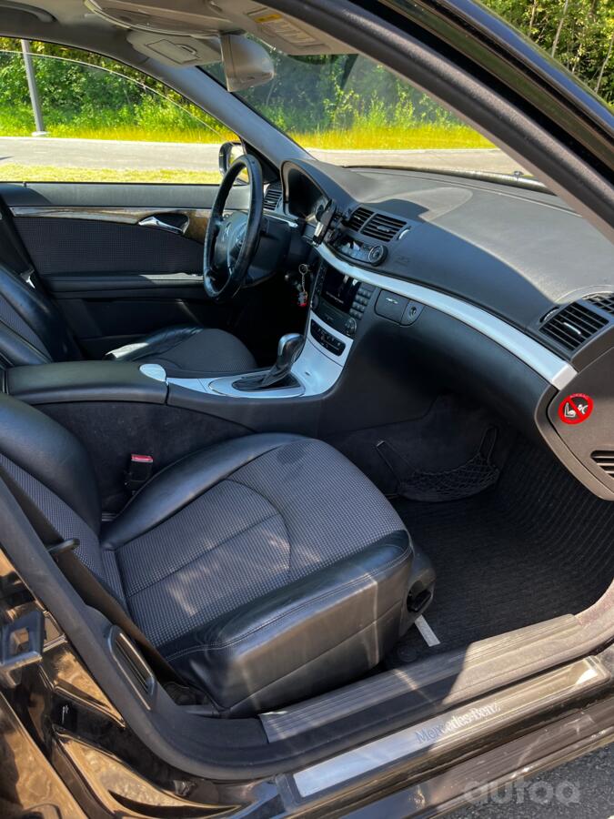 Mercedes-Benz E-Class W211 Sedan