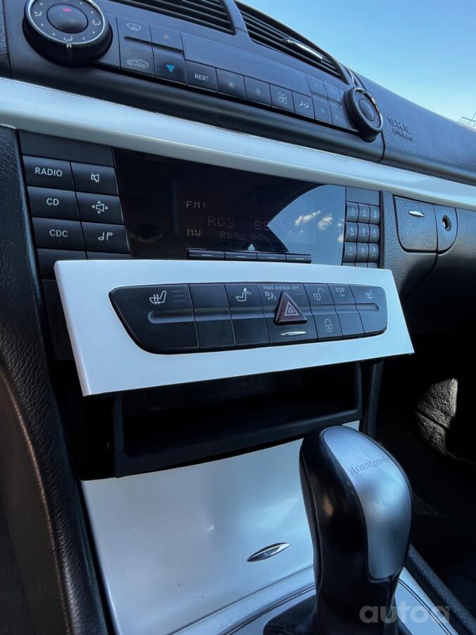 Mercedes-Benz E-Class W211 Sedan