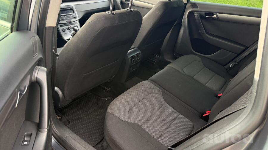Volkswagen Passat B7 Variant wagon 5-doors