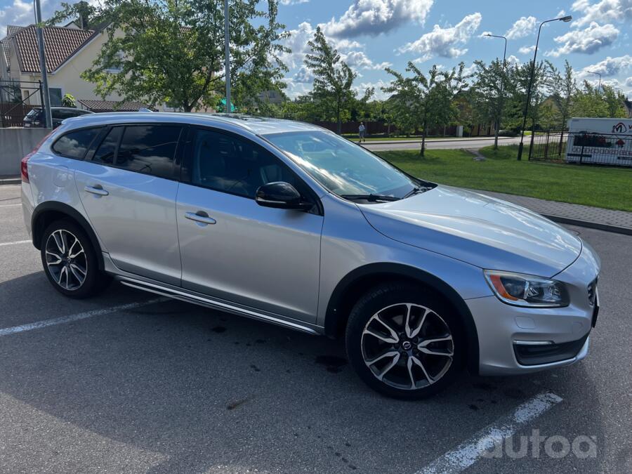 Volvo V60 Cross Country 1 generation wagon 5-doors