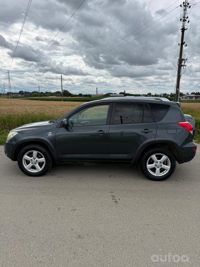 Toyota RAV4 3 generation Crossover