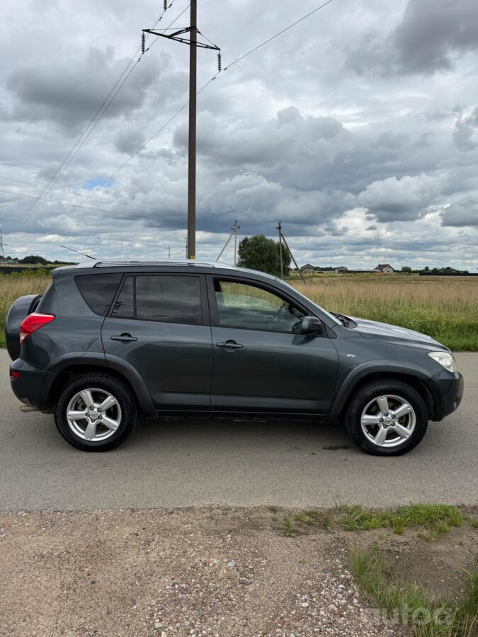 Toyota RAV4 3 generation Crossover