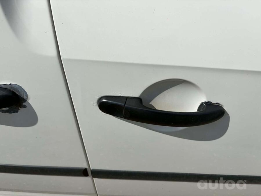 Volkswagen Caddy 4 generation Kombi Maxi minivan 4-doors