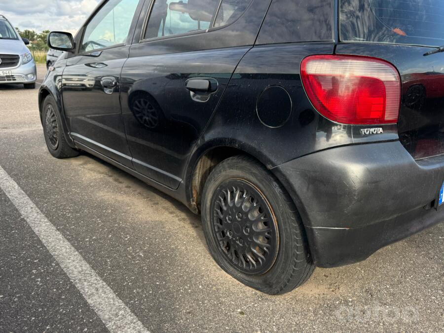 Toyota Yaris 1 generation