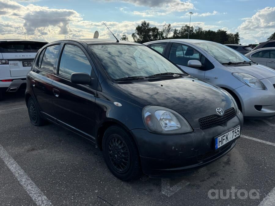 Toyota Yaris 1 generation
