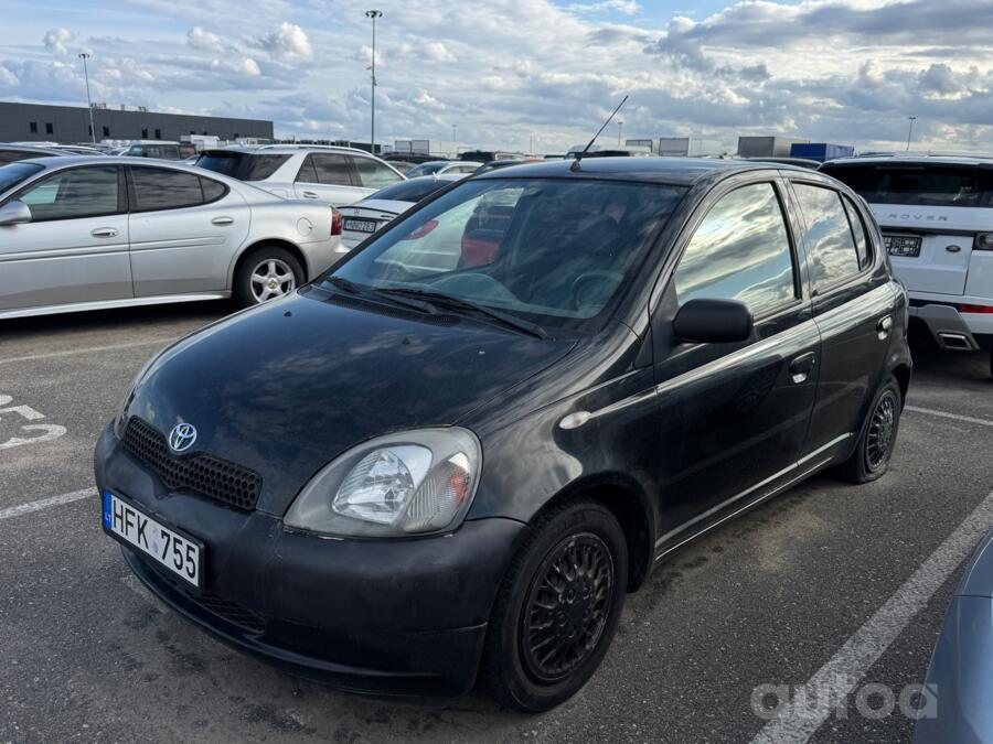 Toyota Yaris 1 generation