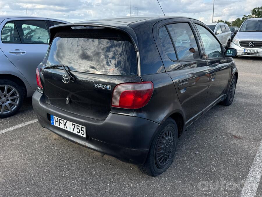 Toyota Yaris 1 generation