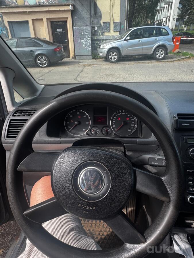 Volkswagen Touran 1 generation Minivan