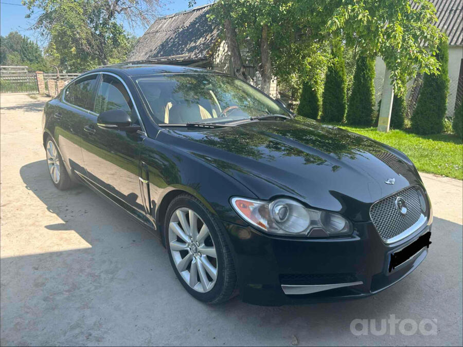 Jaguar XF