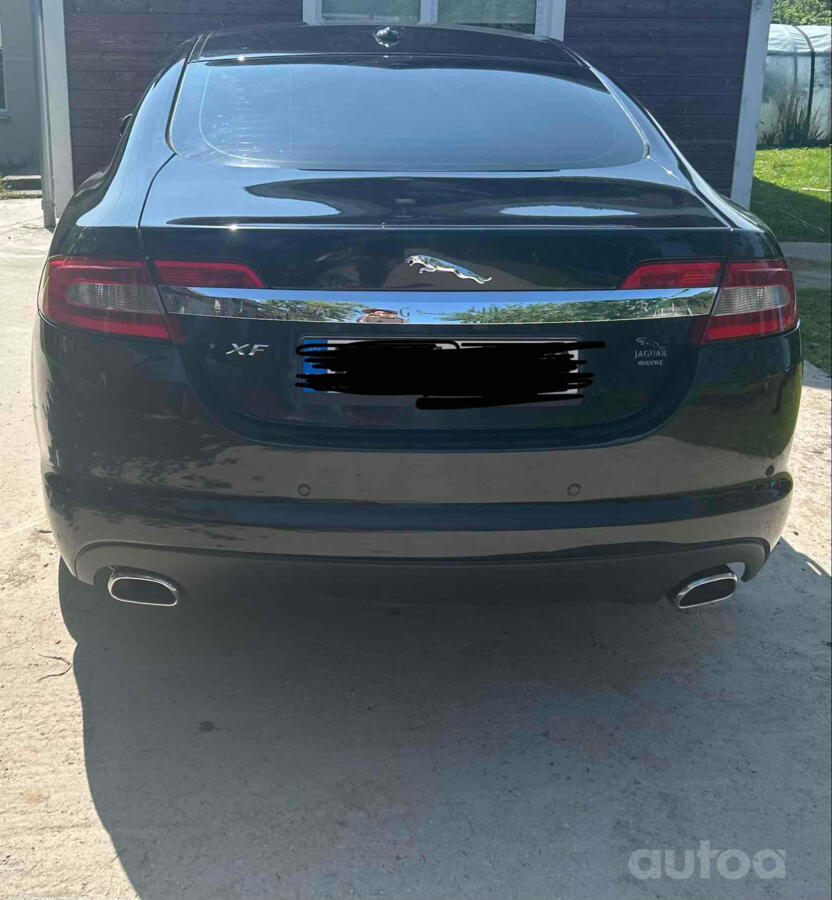 Jaguar XF