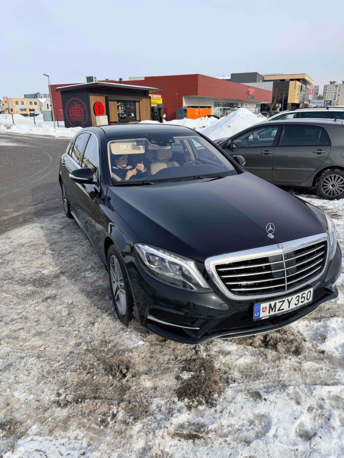Mercedes-Benz S-Class