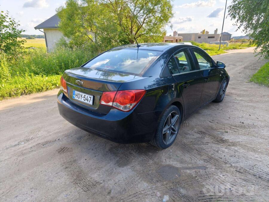 Chevrolet Cruze J300 Sedan