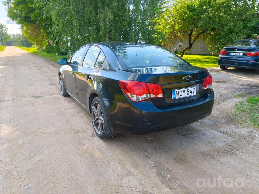 Chevrolet Cruze J300 Sedan