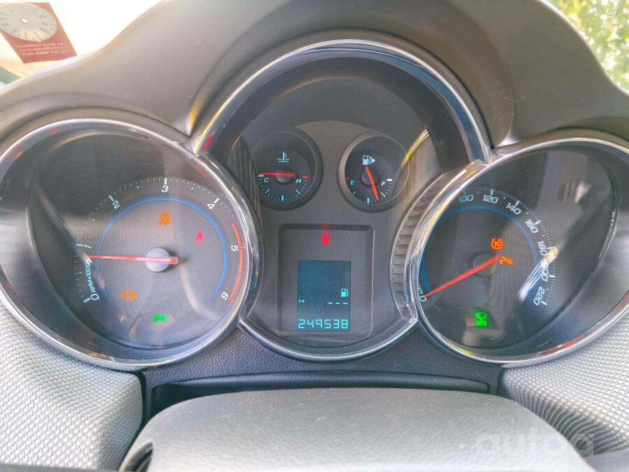 Chevrolet Cruze J300 Sedan