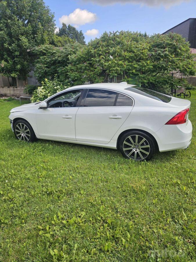 Volvo S60 2 generation [restyling] Sedan 4-doors