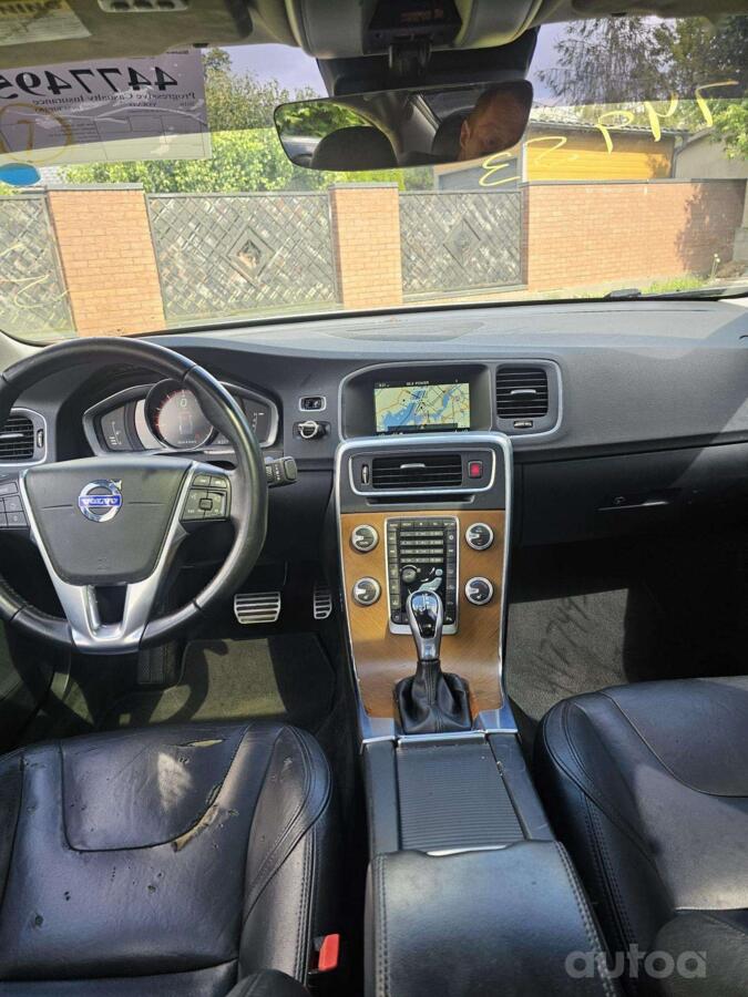 Volvo S60 2 generation [restyling] Sedan 4-doors