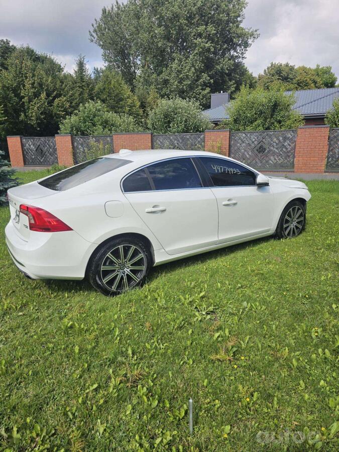 Volvo S60 2 generation [restyling] Sedan 4-doors