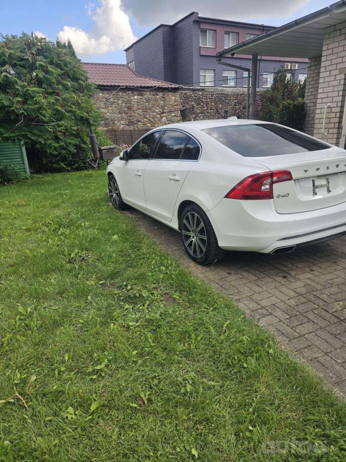 Volvo S60 2 generation [restyling] Sedan 4-doors