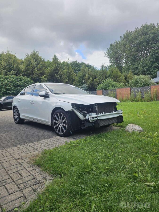 Volvo S60 2 generation [restyling] Sedan 4-doors