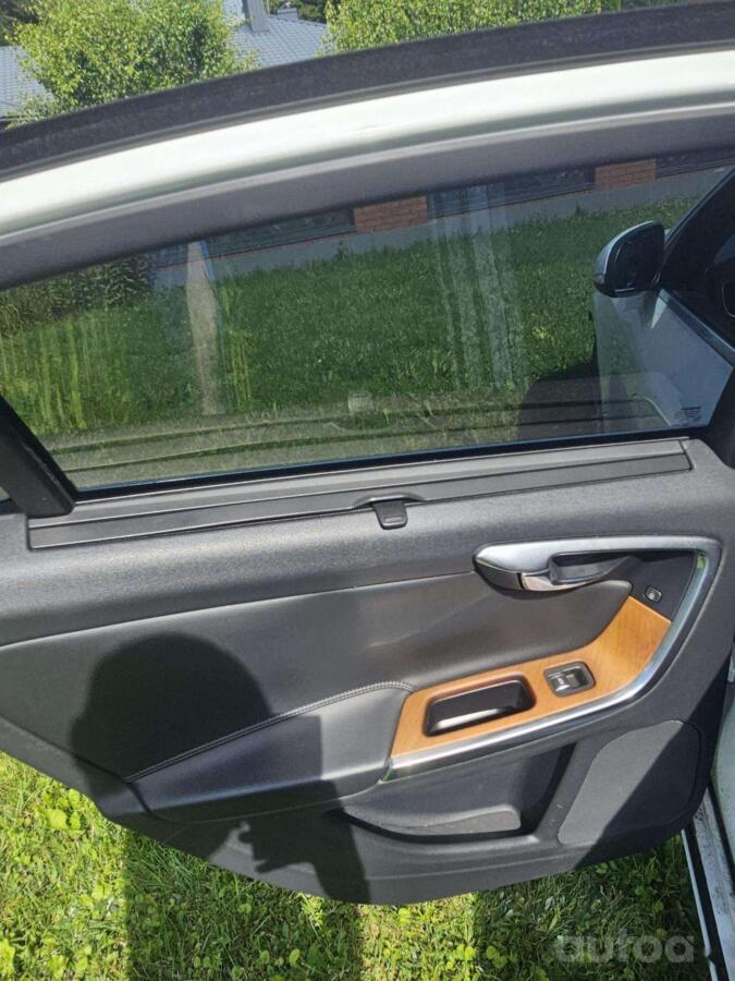 Volvo S60 2 generation [restyling] Sedan 4-doors