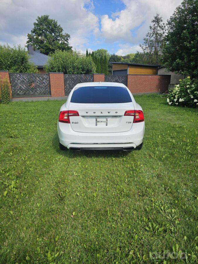 Volvo S60 2 generation [restyling] Sedan 4-doors