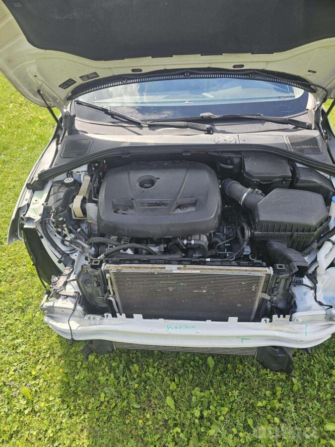 Volvo S60 2 generation [restyling] Sedan 4-doors