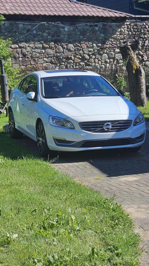 Volvo S60 2 generation [restyling] Sedan 4-doors