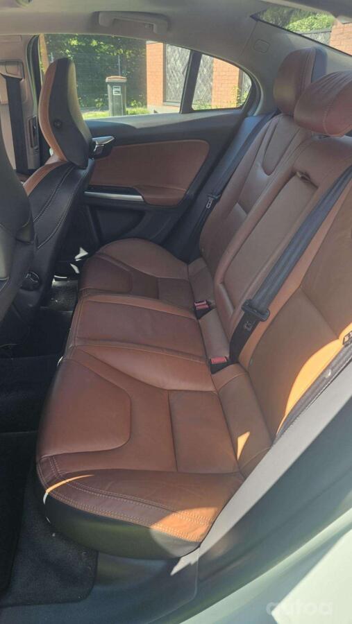 Volvo S60 2 generation [restyling] Sedan 4-doors