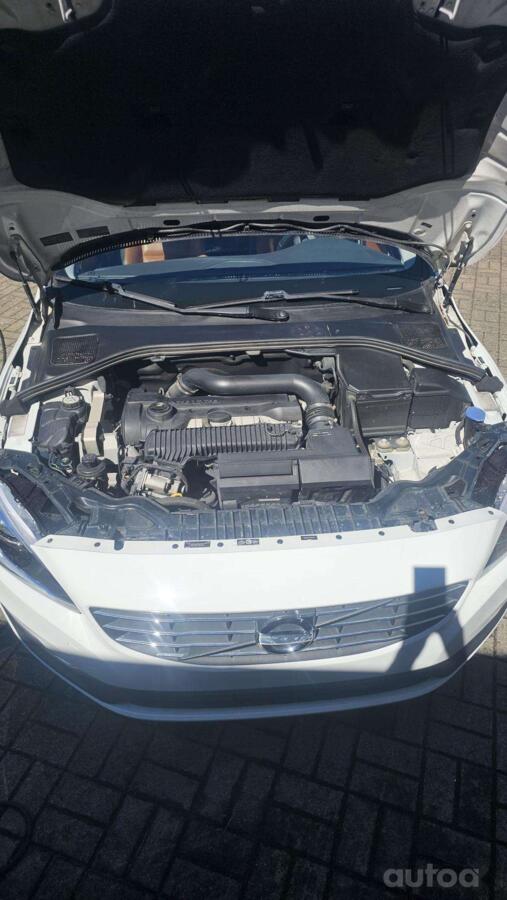 Volvo S60 2 generation [restyling] Sedan 4-doors