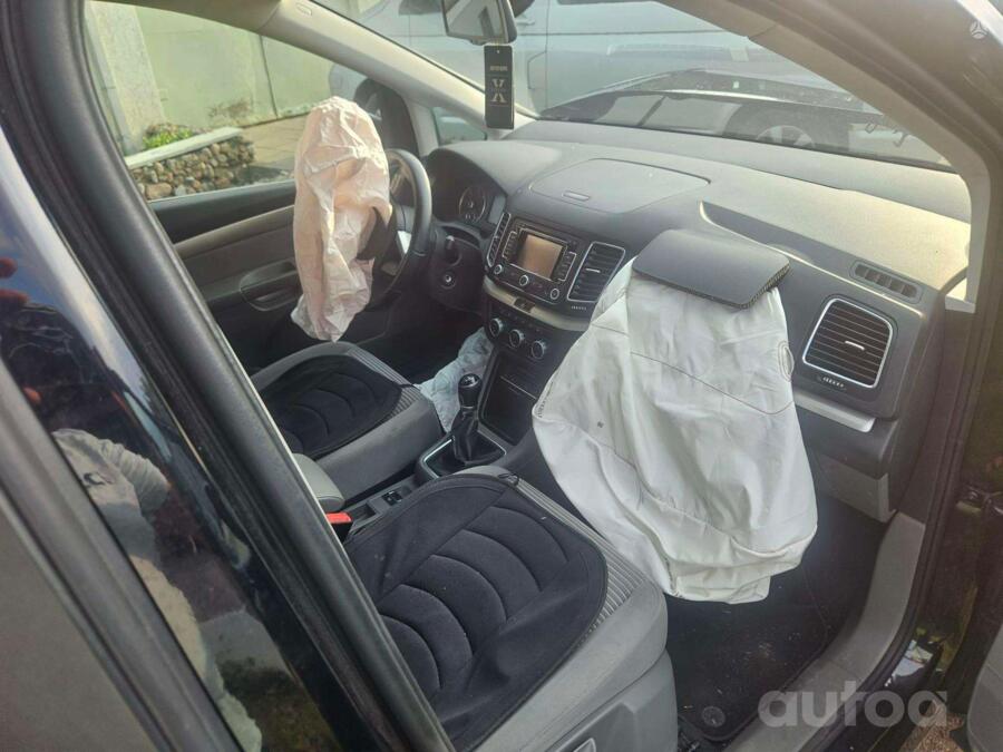 SEAT Alhambra 2 generation Minivan