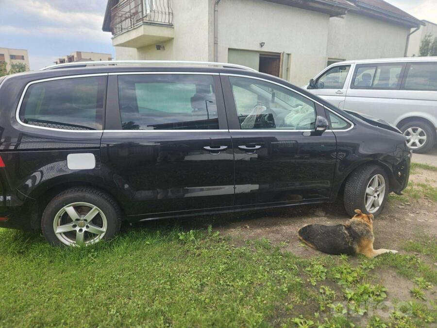 SEAT Alhambra 2 generation Minivan