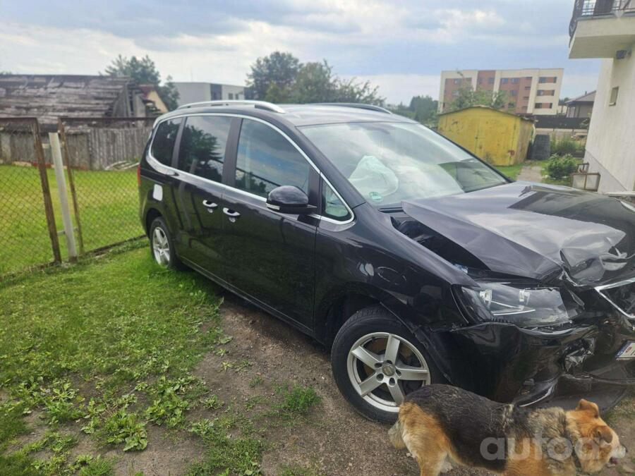 SEAT Alhambra 2 generation Minivan