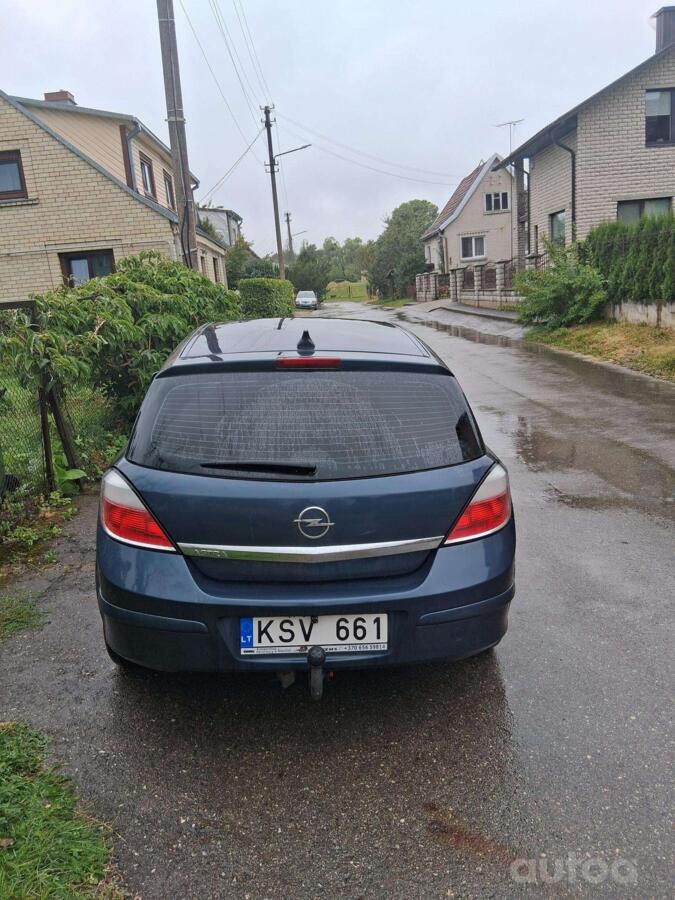 Opel Astra H Hatchback