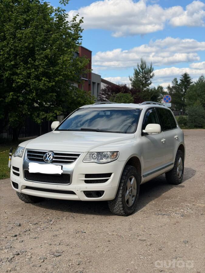 Volkswagen Touareg 1 generation Crossover