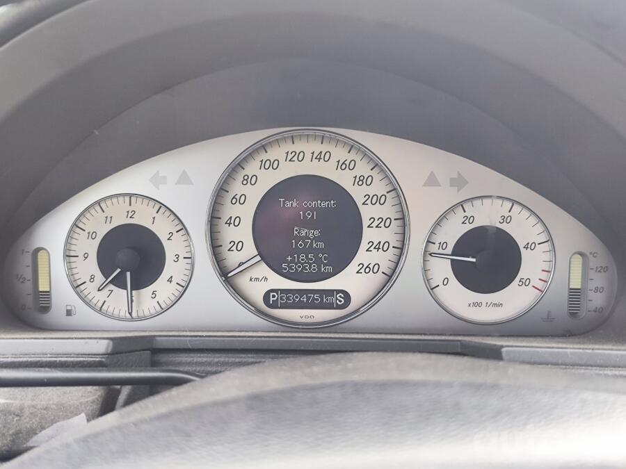 Mercedes-Benz E-Class W211 Sedan