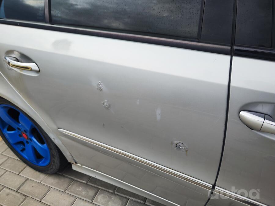 Mercedes-Benz E-Class W211 Sedan