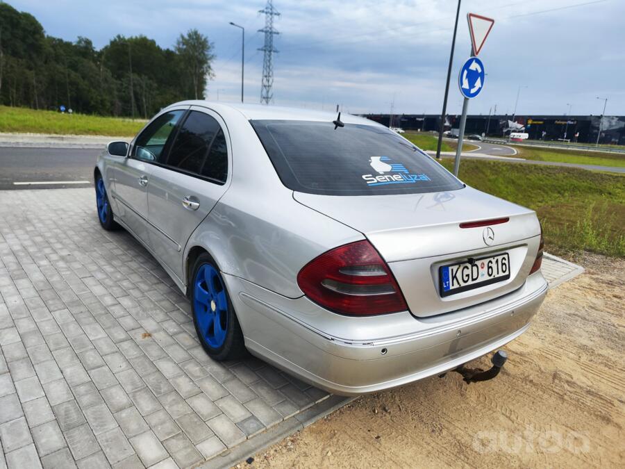 Mercedes-Benz E-Class W211 Sedan
