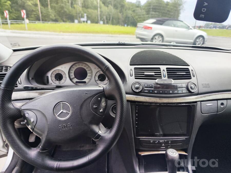 Mercedes-Benz E-Class W211 Sedan