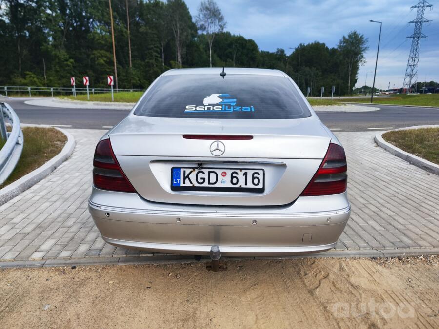 Mercedes-Benz E-Class W211 Sedan