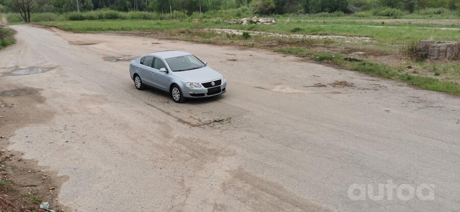 Volkswagen Passat B6 Sedan 4-doors