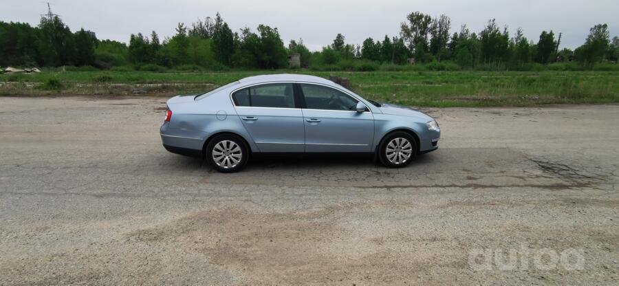 Volkswagen Passat B6 Sedan 4-doors