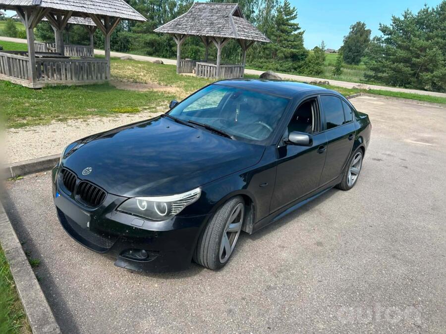 BMW 5 Series E60/E61 Sedan