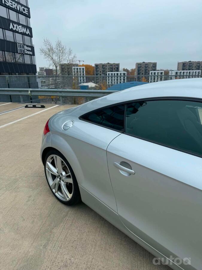 Audi TT 8J Coupe
