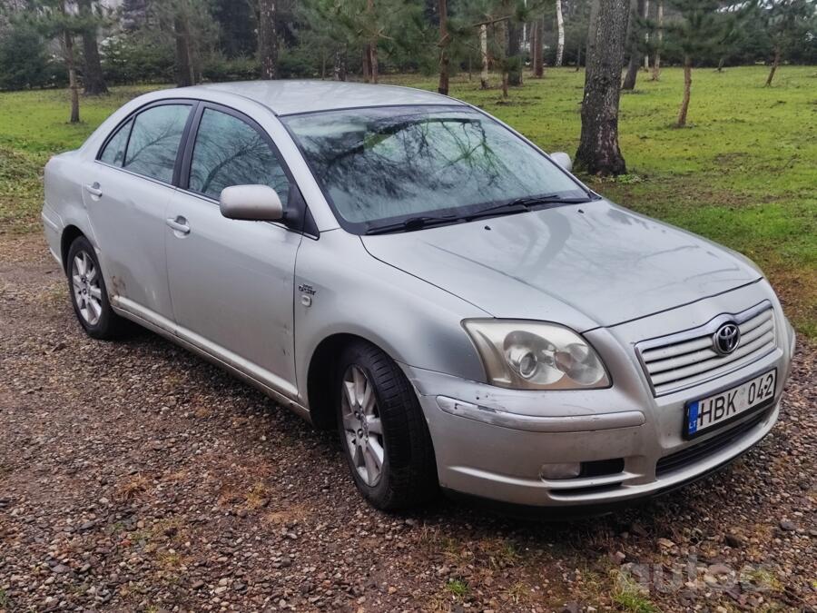 Toyota Avensis 2 generation Sedan