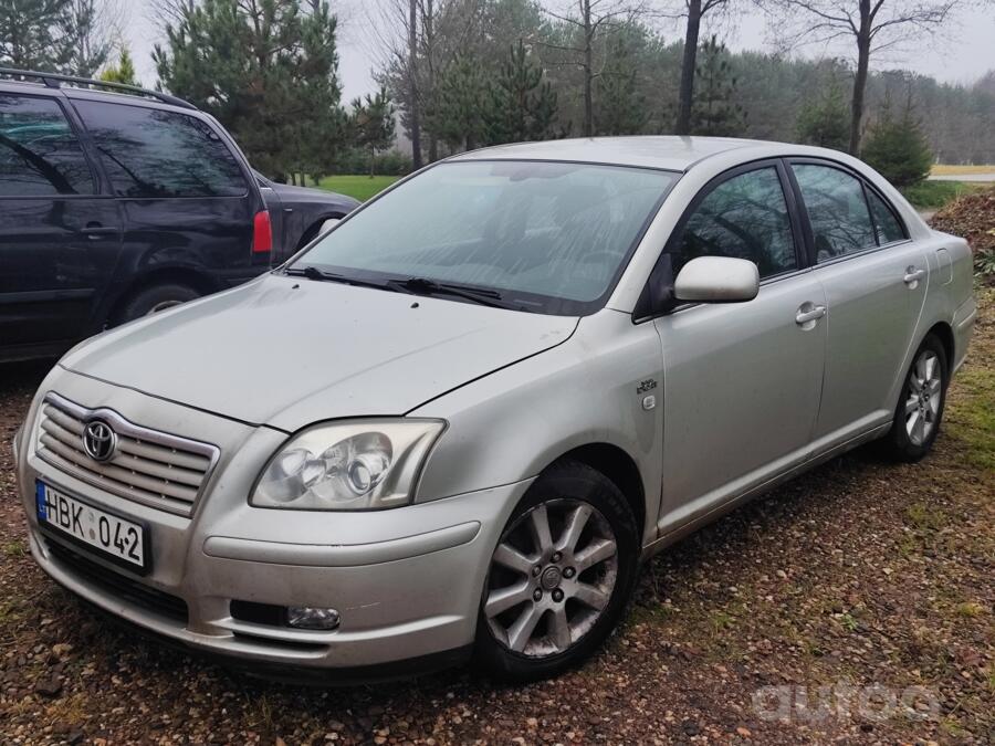Toyota Avensis 2 generation Sedan