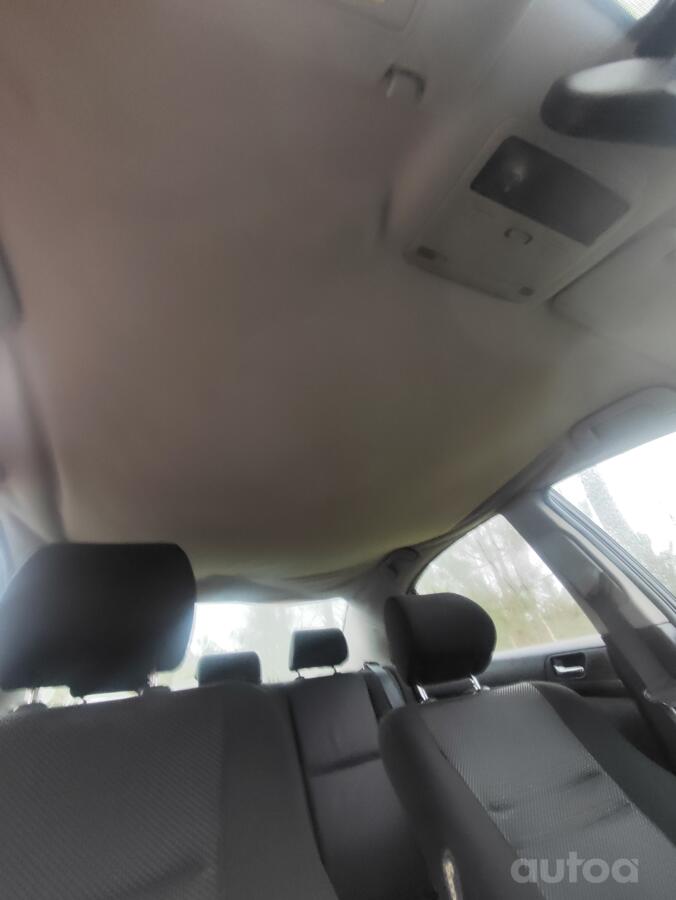 Toyota Avensis 2 generation Sedan