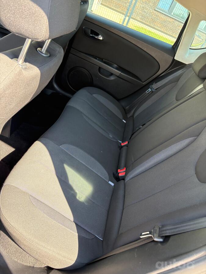 SEAT Leon 2 generation Hatchback 5-doors