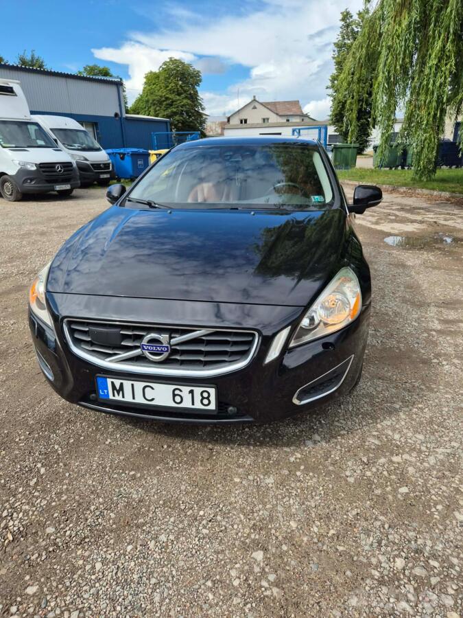 Volvo S60 2 generation Sedan