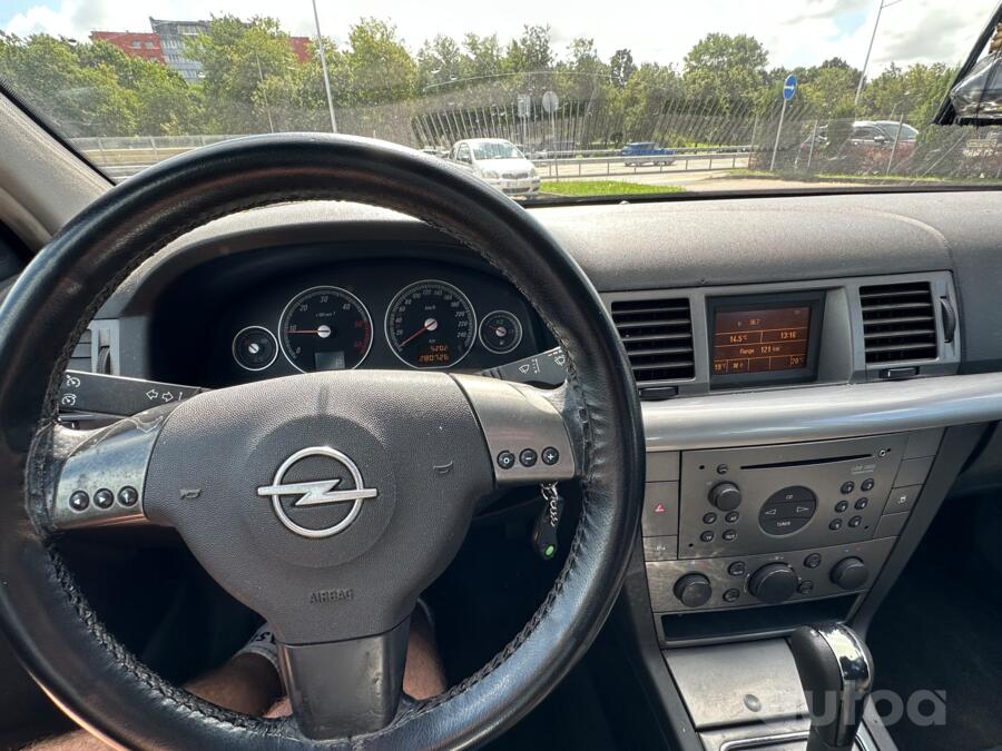 Opel Vectra C GTS hatchback