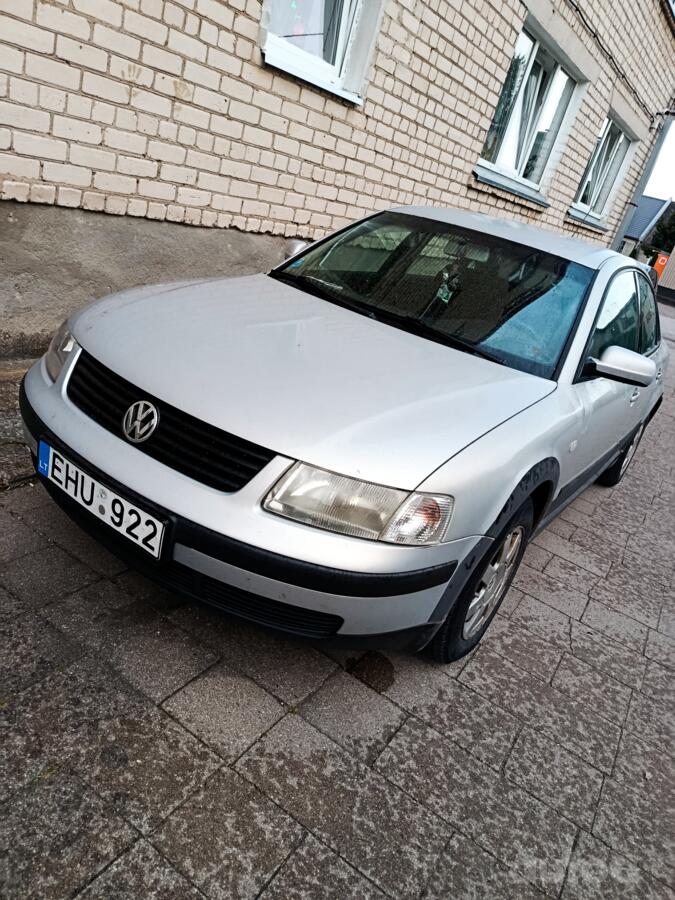 Volkswagen Passat B5 Sedan 4-doors